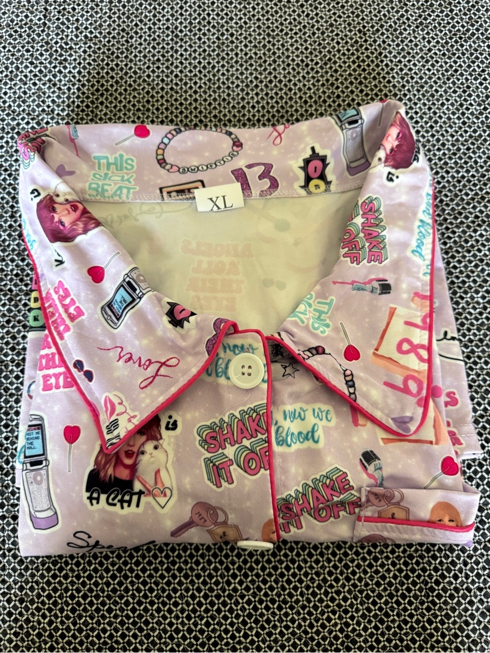 Taylor Swift Graphic pajama top - Picture 8 of 8